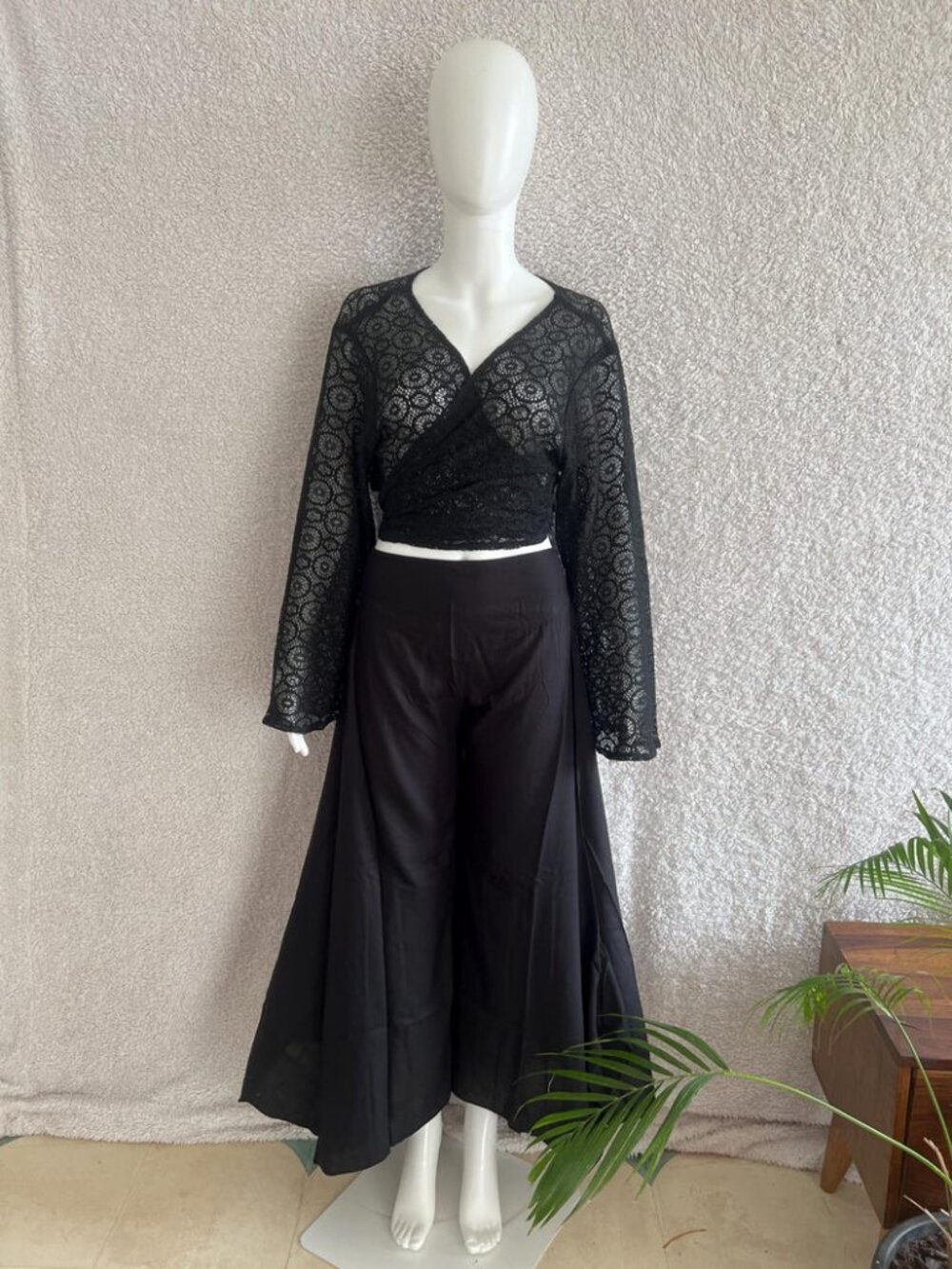 Thearah Black Wide Leg Pants in Cotton, High Waist - Picture 5 of 7